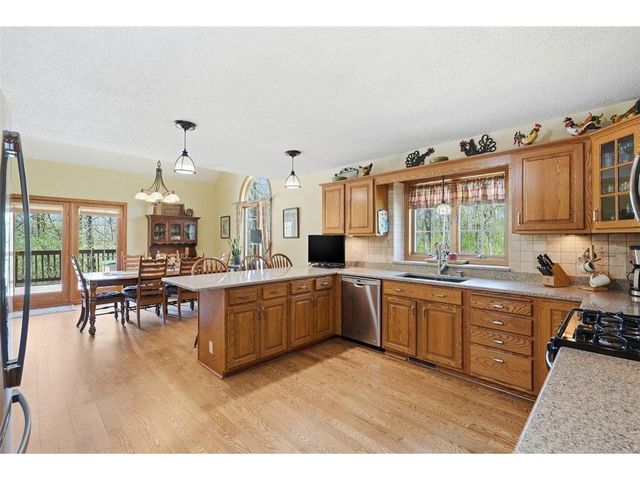 208 Country Oaks Road, River Falls, WI 54022