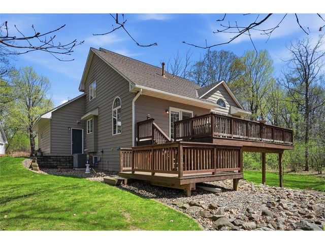 208 Country Oaks Road, River Falls, WI 54022