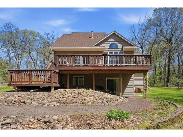 208 Country Oaks Road, River Falls, WI 54022