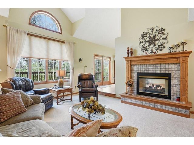 208 Country Oaks Road, River Falls, WI 54022
