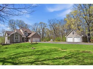 208 Country Oaks Road, River Falls, WI 54022