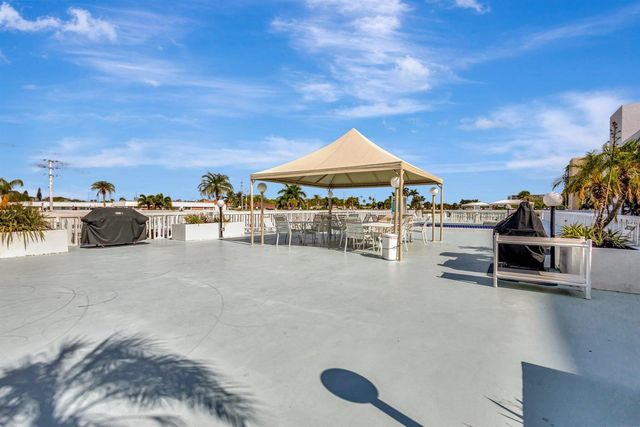 301 Lake Shore Drive 503, Lake Park, FL 33403