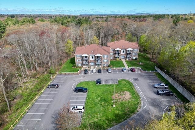 610 S Franklin St F302, Holbrook, MA 02343
