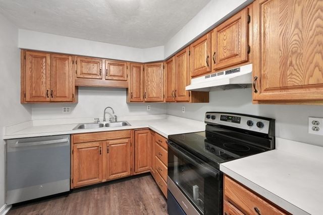 610 S Franklin St F302, Holbrook, MA 02343