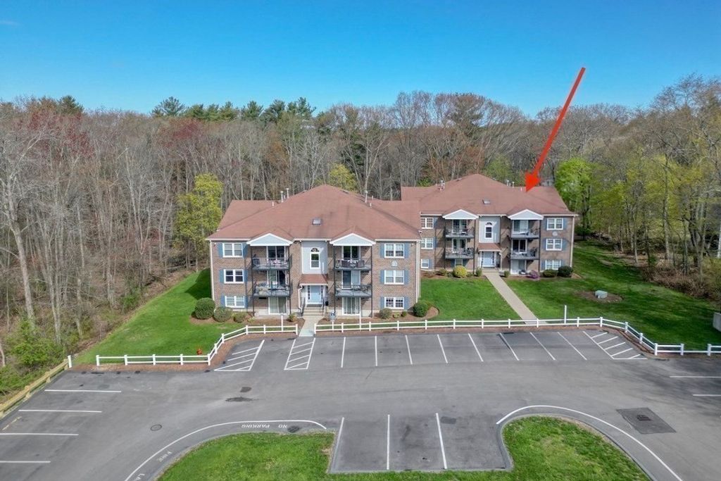 610 S Franklin St F302, Holbrook, MA 02343