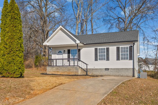 307 Lafayette Point Cir, Clarksville, TN 37042