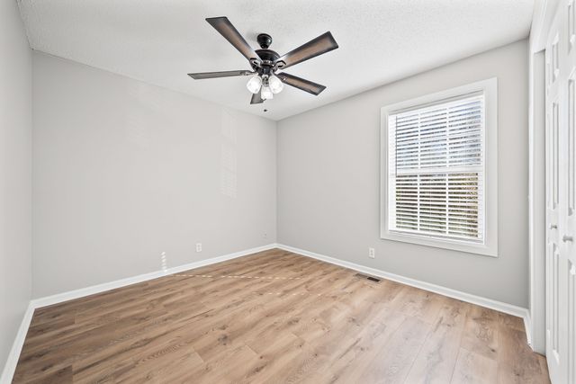 307 Lafayette Point Cir, Clarksville, TN 37042