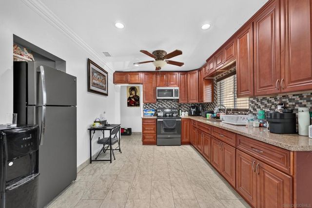 398 Minnesota Ave, El Cajon, CA 92020