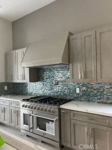 22520 Clarendon, Woodland Hills, CA 91367