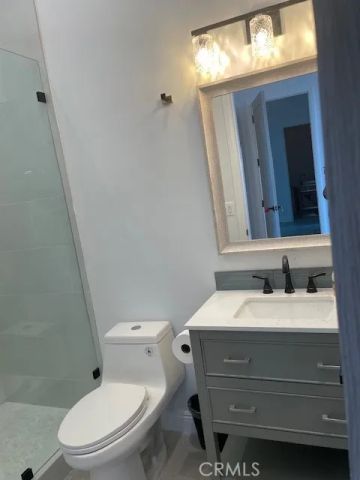 22520 Clarendon, Woodland Hills, CA 91367