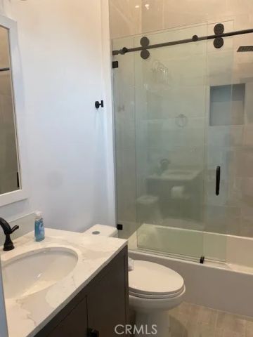 22520 Clarendon, Woodland Hills, CA 91367