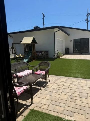 22520 Clarendon, Woodland Hills, CA 91367