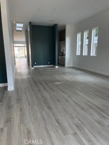 22520 Clarendon, Woodland Hills, CA 91367