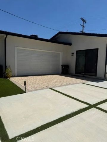 22520 Clarendon, Woodland Hills, CA 91367