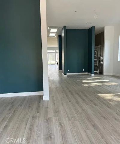 22520 Clarendon, Woodland Hills, CA 91367