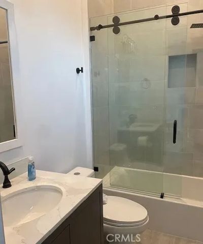 22520 Clarendon, Woodland Hills, CA 91367