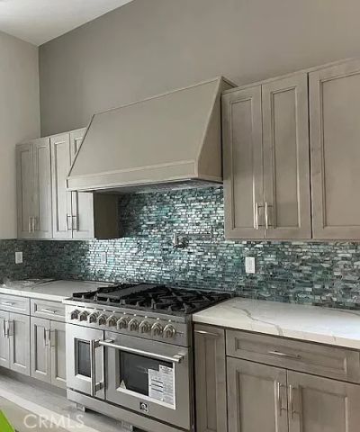 22520 Clarendon, Woodland Hills, CA 91367