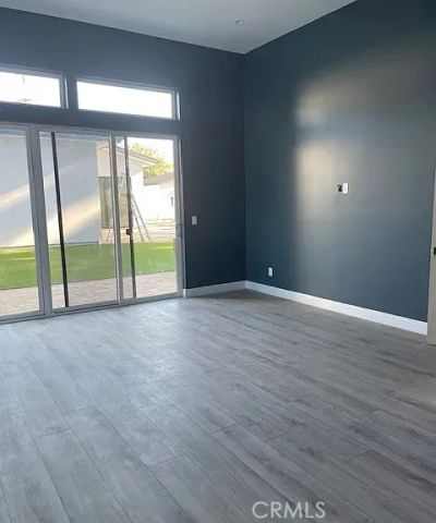 22520 Clarendon, Woodland Hills, CA 91367
