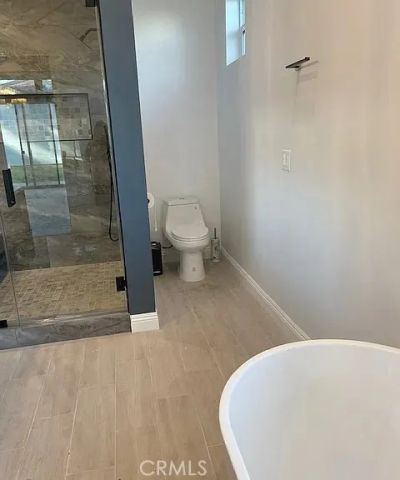 22520 Clarendon, Woodland Hills, CA 91367
