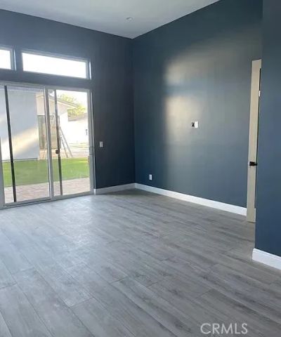 22520 Clarendon, Woodland Hills, CA 91367