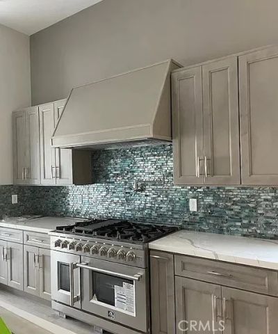 22520 Clarendon, Woodland Hills, CA 91367