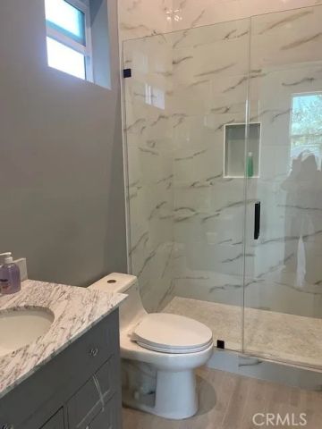 22520 Clarendon, Woodland Hills, CA 91367