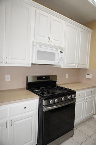 14310 Larkhall Lane, Houston, TX 77014