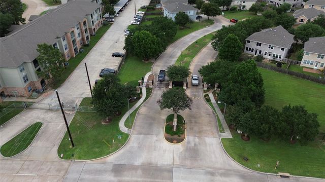 14310 Larkhall Lane, Houston, TX 77014