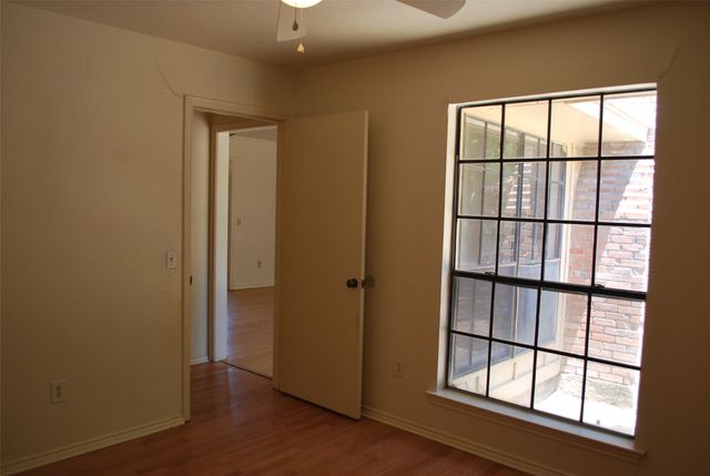1416 Sandy Creek Drive, Denton, TX 76205