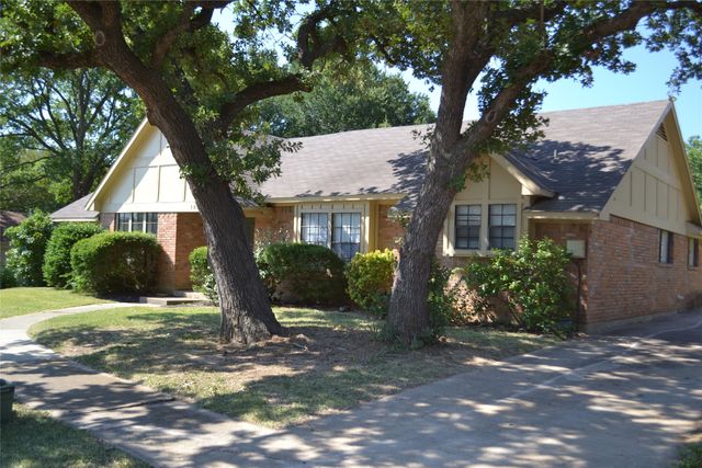 1416 Sandy Creek Drive, Denton, TX 76205