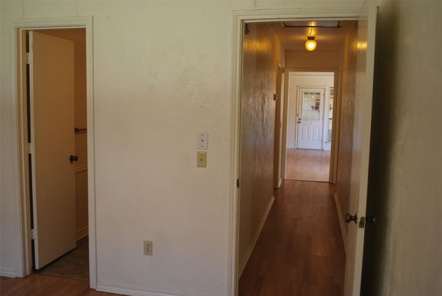 1416 Sandy Creek Drive, Denton, TX 76205
