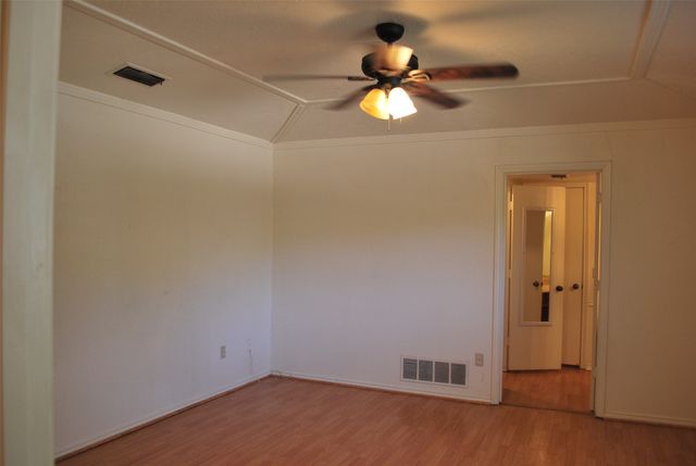 1416 Sandy Creek Drive, Denton, TX 76205