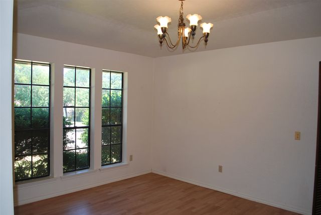 1416 Sandy Creek Drive, Denton, TX 76205