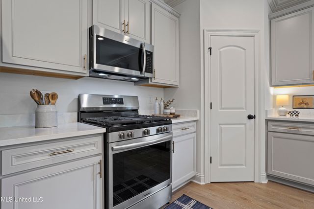 14267 Swan Ridge Circle, Gulfport, MS 39503