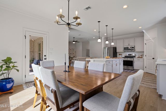 14267 Swan Ridge Circle, Gulfport, MS 39503