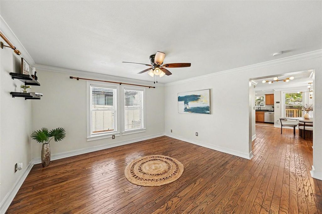 Image 6 of property listing at 204 W JEAN STREET, Tampa, FL 33604