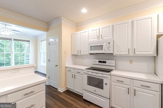 180 Innisbrook Way, Fayetteville, GA 30214
