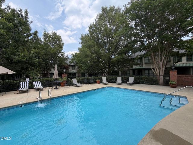 201 Presque Isle Lane, Chapel Hill, NC 27514