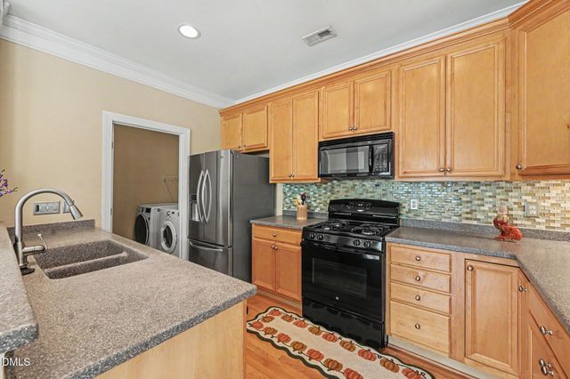 201 Presque Isle Lane, Chapel Hill, NC 27514