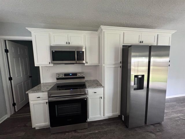 1630 NW 27th St, Lawton, OK 73505