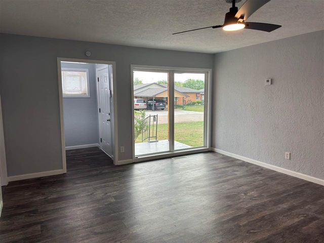 1630 NW 27th St, Lawton, OK 73505