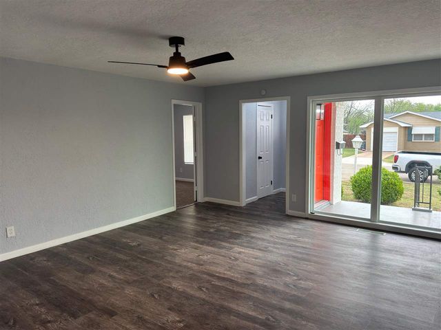 1630 NW 27th St, Lawton, OK 73505