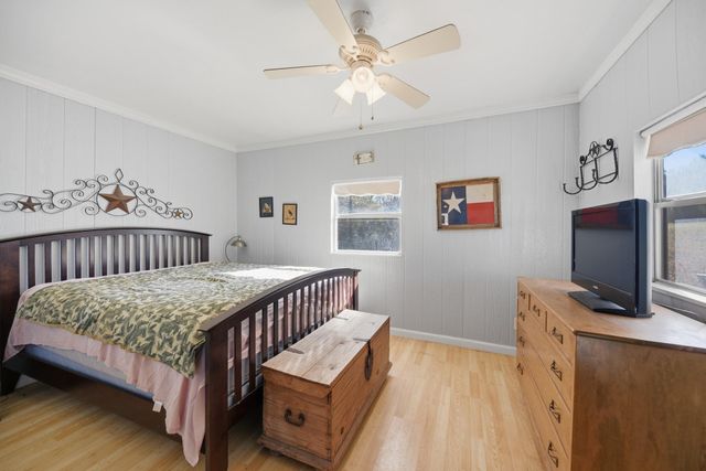 1804 Fm 109, New Ulm, TX 78950