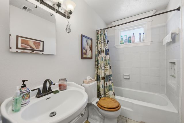 1804 Fm 109, New Ulm, TX 78950