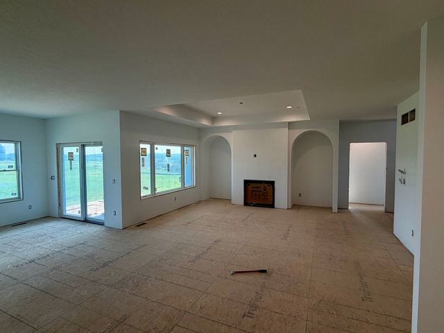 9 Viola Court, Leclaire, IA 52753