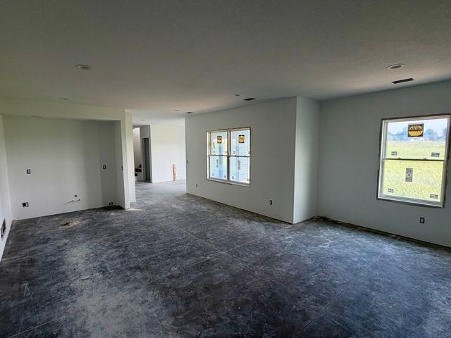 9 Viola Court, Leclaire, IA 52753