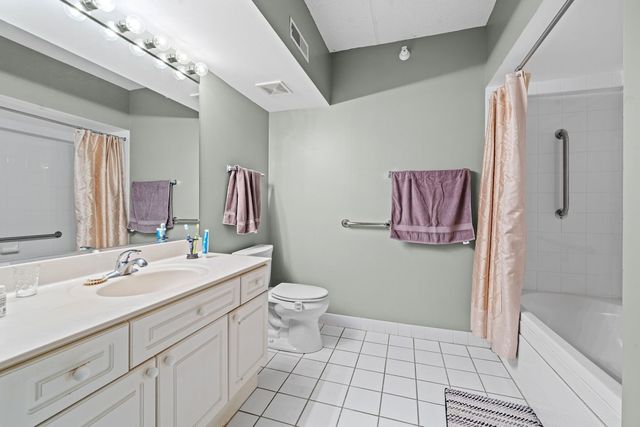 59 S Hale Street 103, Palatine, IL 60067