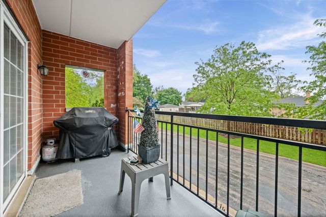 59 S Hale Street 103, Palatine, IL 60067