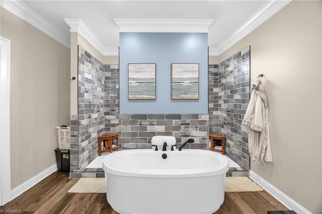 5484 Friendship Ledford Road, Winston-salem, NC 27107