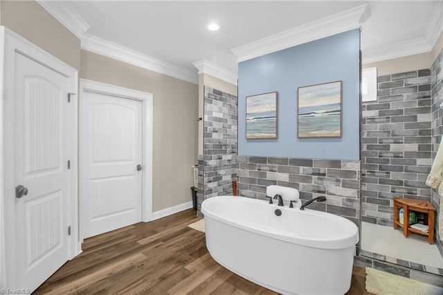 5484 Friendship Ledford Road, Winston-salem, NC 27107